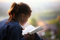 Woman-Reading-Bible